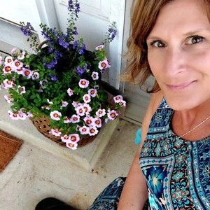 Meet your Posher, Michele